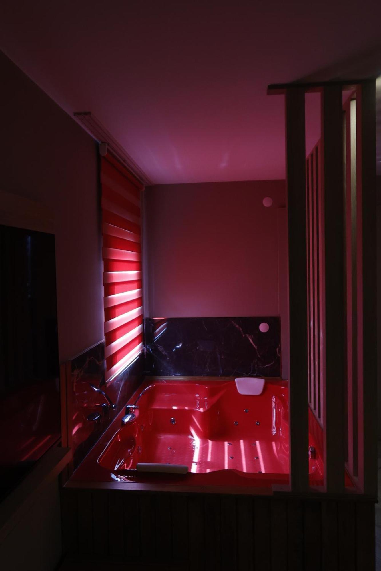 Iron Loft Hotel Isparta Bagian luar foto