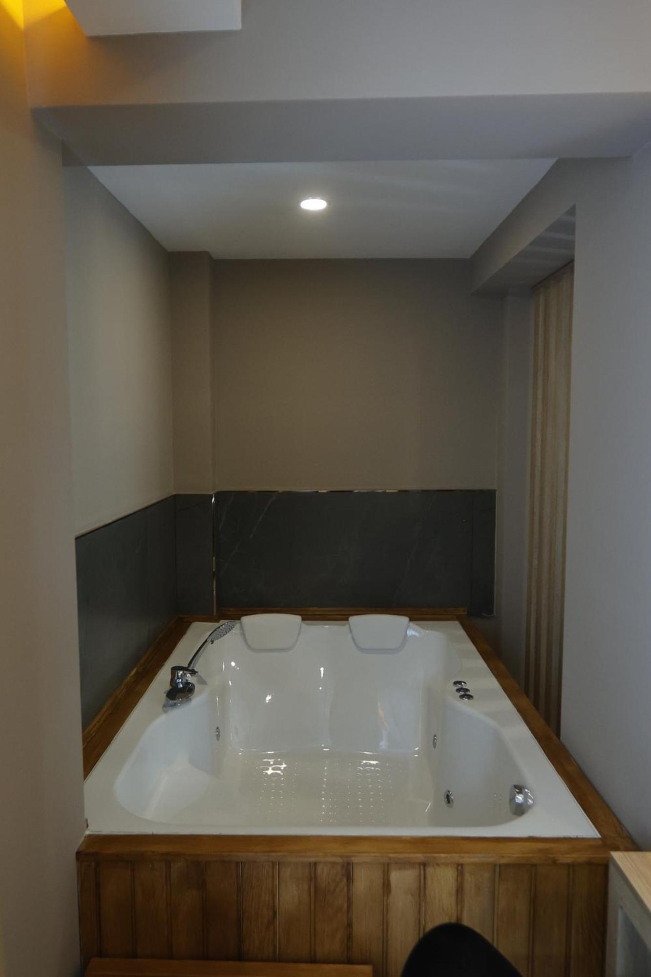 Iron Loft Hotel Isparta Bagian luar foto